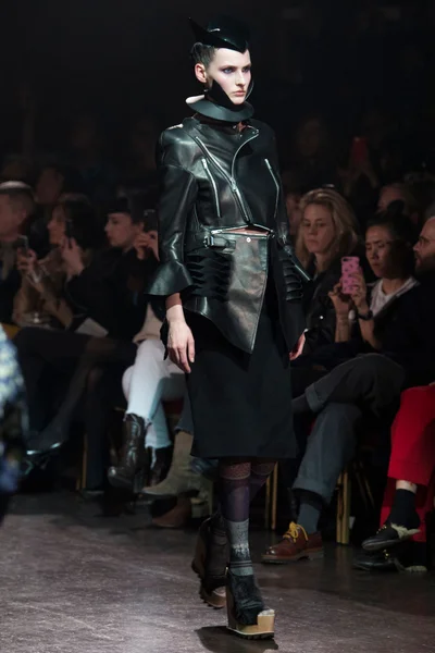 Look 33
